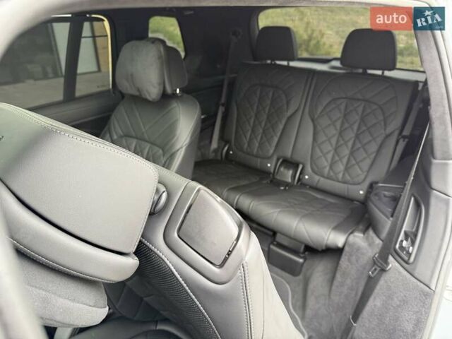 Серый БМВ X7, объемом двигателя 3 л и пробегом 16 тыс. км за 108800 $, фото 70 на Automoto.ua