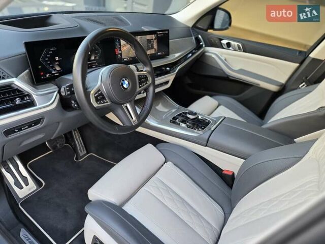 Серый БМВ X7, объемом двигателя 4.4 л и пробегом 70 тыс. км за 134999 $, фото 7 на Automoto.ua
