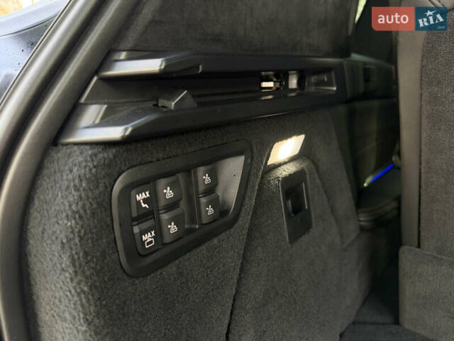Серый БМВ X7, объемом двигателя 2.99 л и пробегом 82 тыс. км за 119000 $, фото 41 на Automoto.ua