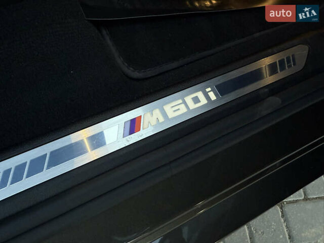 Серый БМВ X7, объемом двигателя 4.4 л и пробегом 9 тыс. км за 115000 $, фото 32 на Automoto.ua