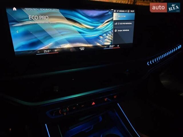 Серый БМВ X7, объемом двигателя 3 л и пробегом 63 тыс. км за 91000 $, фото 77 на Automoto.ua