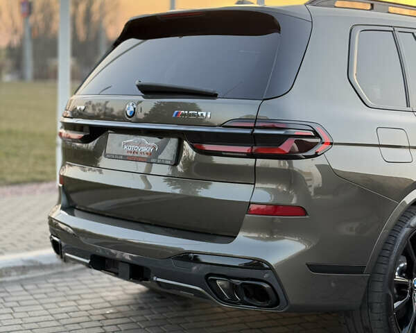 Серый БМВ X7, объемом двигателя 4.4 л и пробегом 9 тыс. км за 115000 $, фото 26 на Automoto.ua