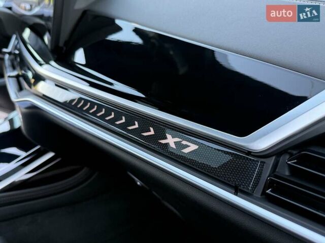 Серый БМВ X7, объемом двигателя 2.99 л и пробегом 99 тыс. км за 110900 $, фото 85 на Automoto.ua