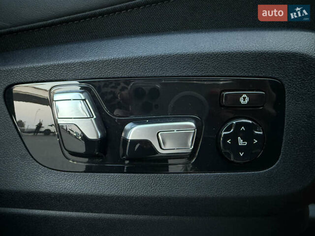 Серый БМВ X7, объемом двигателя 4.4 л и пробегом 9 тыс. км за 115000 $, фото 31 на Automoto.ua