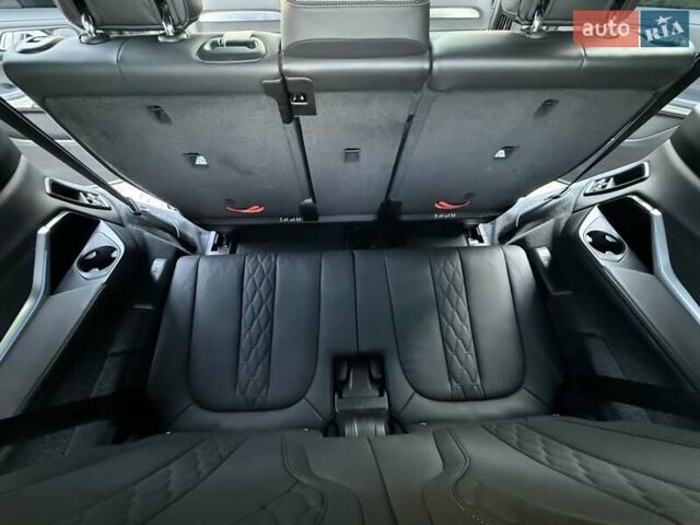 Серый БМВ X7, объемом двигателя 2.99 л и пробегом 99 тыс. км за 110900 $, фото 64 на Automoto.ua