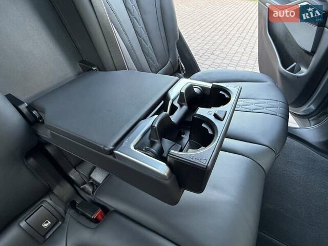 Серый БМВ X7, объемом двигателя 2.99 л и пробегом 99 тыс. км за 110900 $, фото 74 на Automoto.ua