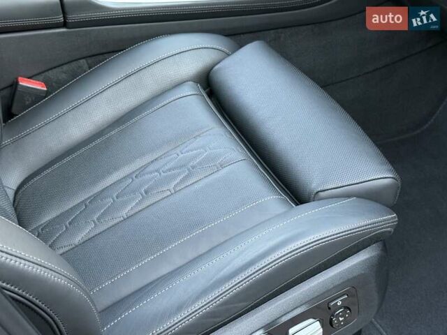 Серый БМВ X7, объемом двигателя 2.99 л и пробегом 99 тыс. км за 110900 $, фото 81 на Automoto.ua