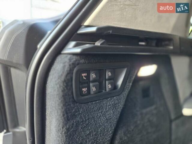 Серый БМВ X7, объемом двигателя 4.4 л и пробегом 70 тыс. км за 134999 $, фото 30 на Automoto.ua