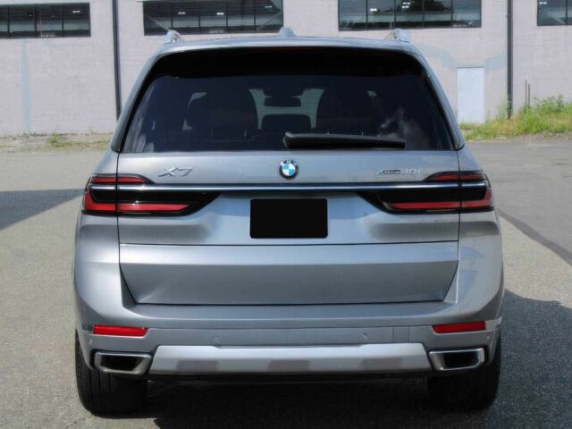 Серый БМВ X7, объемом двигателя 3 л и пробегом 18 тыс. км за 66000 $, фото 5 на Automoto.ua