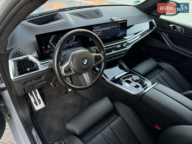 Серый БМВ X7, объемом двигателя 2.99 л и пробегом 86 тыс. км за 119000 $, фото 7 на Automoto.ua