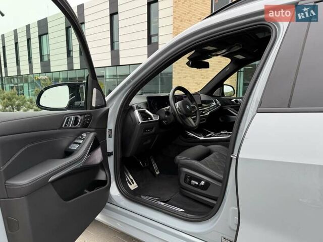 Серый БМВ X7, объемом двигателя 3 л и пробегом 16 тыс. км за 112800 $, фото 59 на Automoto.ua