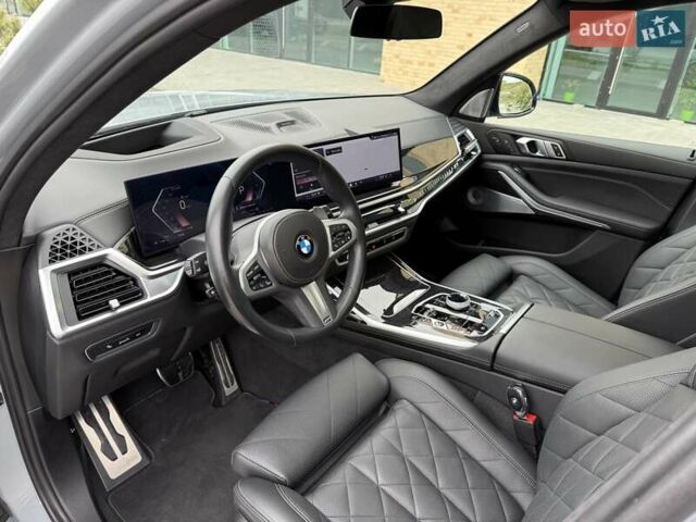 Серый БМВ X7, объемом двигателя 3 л и пробегом 16 тыс. км за 108800 $, фото 41 на Automoto.ua