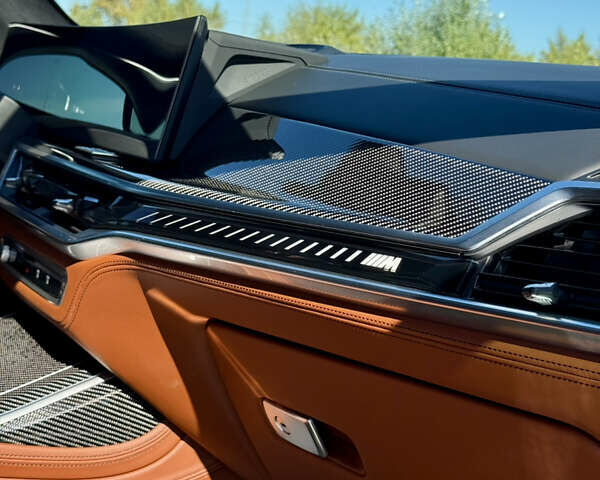 Серый БМВ X7, объемом двигателя 4.39 л и пробегом 34 тыс. км за 139900 $, фото 38 на Automoto.ua