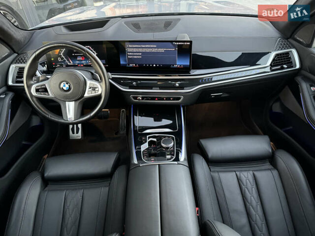 Серый БМВ X7, объемом двигателя 2.99 л и пробегом 86 тыс. км за 119000 $, фото 6 на Automoto.ua