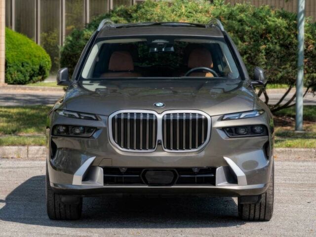 Серый БМВ X7, объемом двигателя 3 л и пробегом 25 тыс. км за 50000 $, фото 1 на Automoto.ua