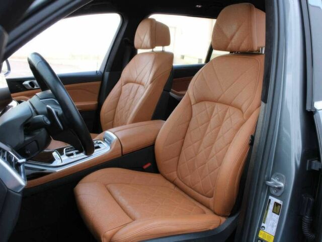 Серый БМВ X7, объемом двигателя 3 л и пробегом 18 тыс. км за 66000 $, фото 9 на Automoto.ua