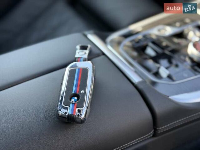 Серый БМВ X7, объемом двигателя 3 л и пробегом 16 тыс. км за 112800 $, фото 41 на Automoto.ua