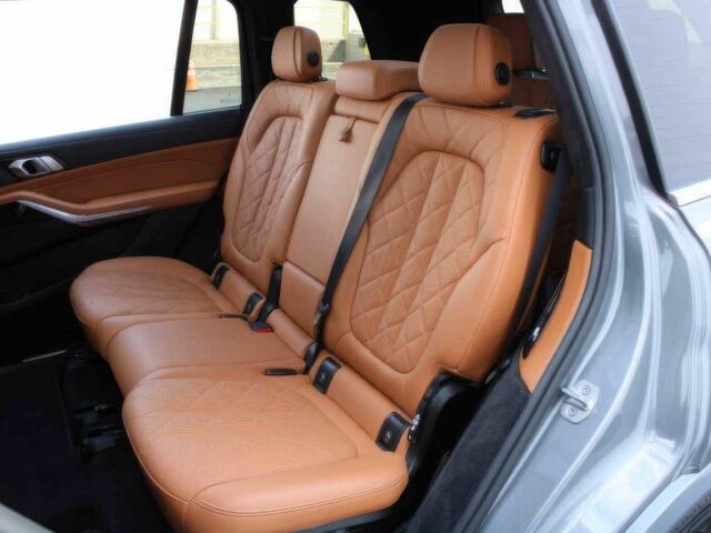 Серый БМВ X7, объемом двигателя 3 л и пробегом 21 тыс. км за 46200 $, фото 16 на Automoto.ua