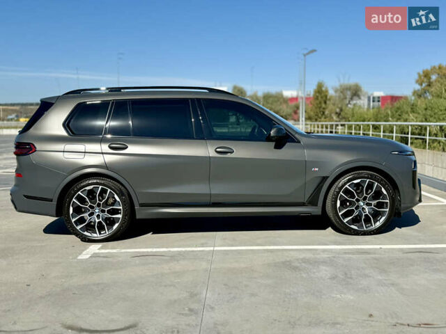 Серый БМВ X7, объемом двигателя 4.39 л и пробегом 34 тыс. км за 139900 $, фото 6 на Automoto.ua