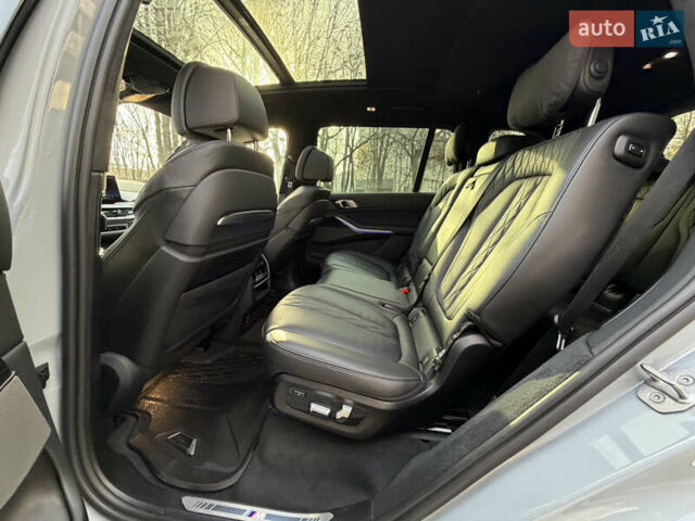 Серый БМВ X7, объемом двигателя 2.99 л и пробегом 82 тыс. км за 119000 $, фото 36 на Automoto.ua