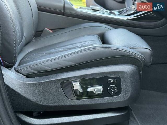 Серый БМВ X7, объемом двигателя 2.99 л и пробегом 99 тыс. км за 110900 $, фото 80 на Automoto.ua