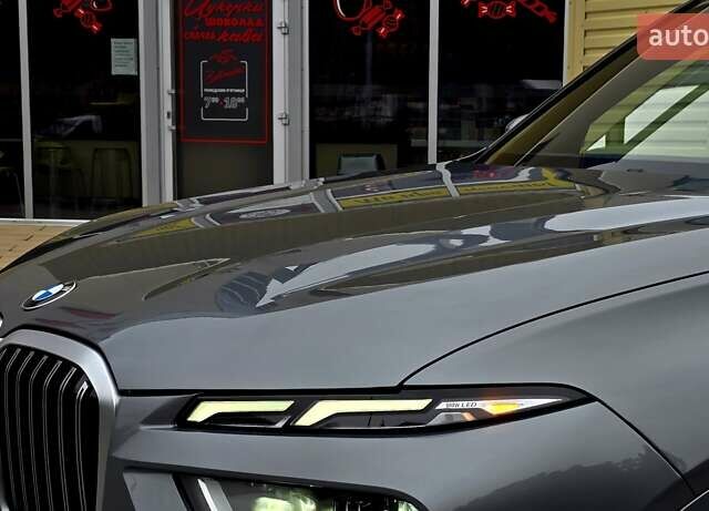 Серый БМВ X7, объемом двигателя 3 л и пробегом 63 тыс. км за 91000 $, фото 6 на Automoto.ua