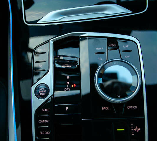 Сірий БМВ X7, об'ємом двигуна 3 л та пробігом 98 тис. км за 115000 $, фото 128 на Automoto.ua