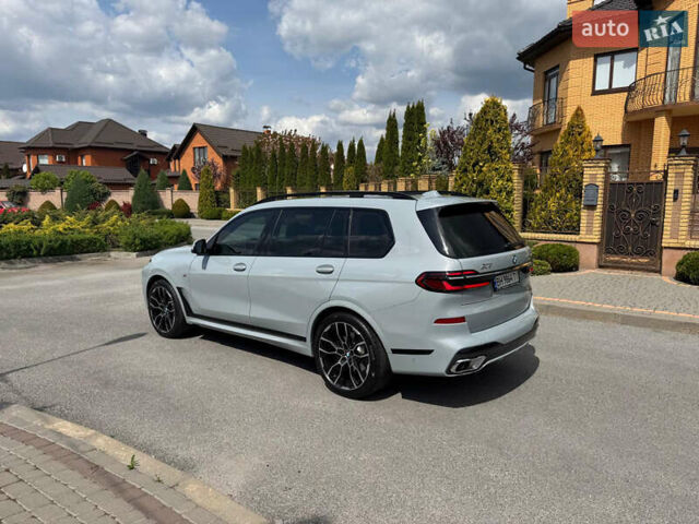 Серый БМВ X7, объемом двигателя 2.99 л и пробегом 81 тыс. км за 122000 $, фото 1 на Automoto.ua