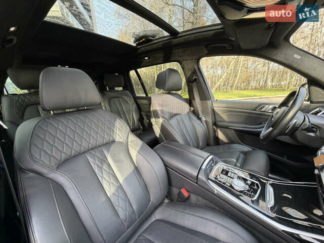 Серый БМВ X7, объемом двигателя 2.99 л и пробегом 82 тыс. км за 119000 $, фото 52 на Automoto.ua