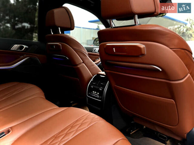 Серый БМВ X7, объемом двигателя 3 л и пробегом 63 тыс. км за 91000 $, фото 53 на Automoto.ua