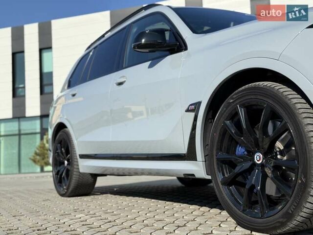 Серый БМВ X7, объемом двигателя 3 л и пробегом 16 тыс. км за 112800 $, фото 31 на Automoto.ua