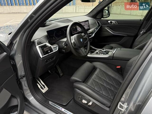 Серый БМВ X7, объемом двигателя 3 л и пробегом 26 тыс. км за 119000 $, фото 22 на Automoto.ua