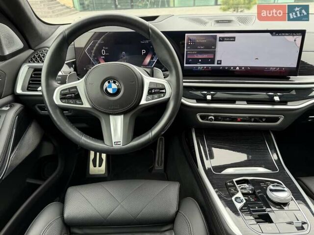 Серый БМВ X7, объемом двигателя 3 л и пробегом 16 тыс. км за 108800 $, фото 39 на Automoto.ua