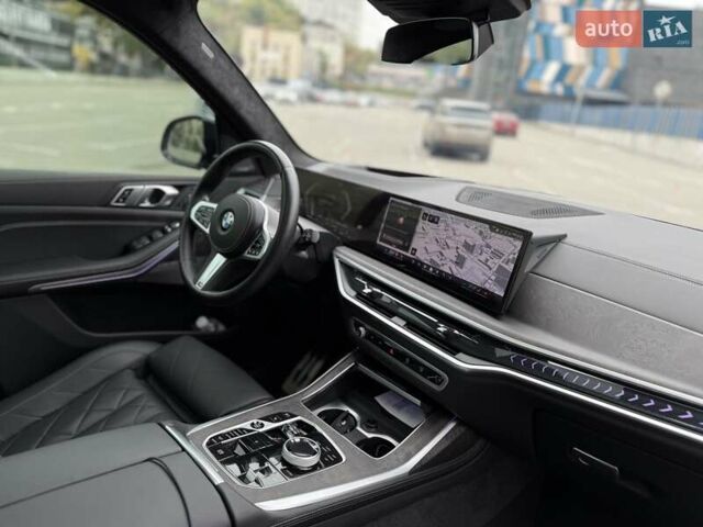 Серый БМВ X7, объемом двигателя 3 л и пробегом 26 тыс. км за 119000 $, фото 27 на Automoto.ua