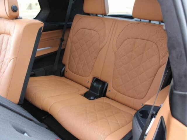 Серый БМВ X7, объемом двигателя 3 л и пробегом 21 тыс. км за 46200 $, фото 17 на Automoto.ua