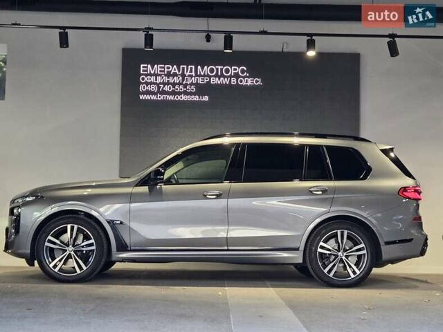 Серый БМВ X7, объемом двигателя 4.4 л и пробегом 70 тыс. км за 134999 $, фото 1 на Automoto.ua