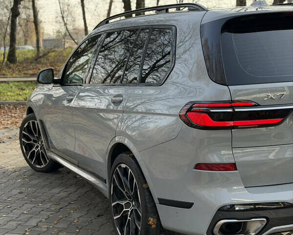 Серый БМВ X7, объемом двигателя 2.99 л и пробегом 82 тыс. км за 119000 $, фото 18 на Automoto.ua