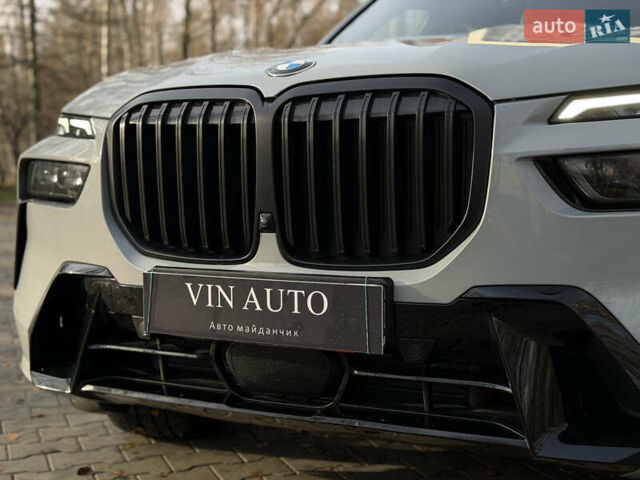 Серый БМВ X7, объемом двигателя 2.99 л и пробегом 82 тыс. км за 119000 $, фото 16 на Automoto.ua