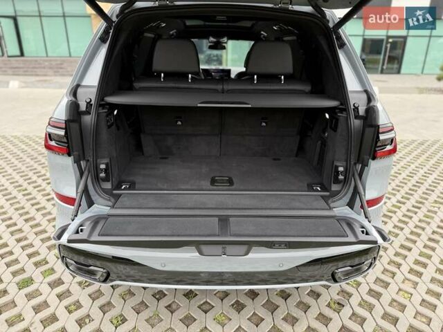 Серый БМВ X7, объемом двигателя 3 л и пробегом 16 тыс. км за 108800 $, фото 32 на Automoto.ua