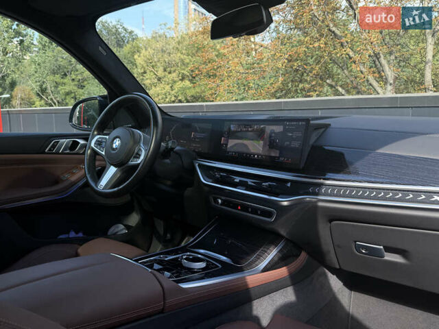 Серый БМВ X7, объемом двигателя 2.99 л и пробегом 63 тыс. км за 128000 $, фото 26 на Automoto.ua