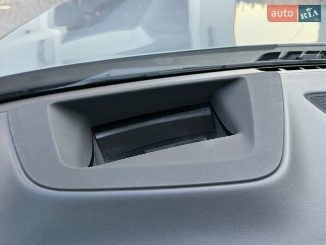 Серый БМВ X7, объемом двигателя 2.99 л и пробегом 99 тыс. км за 110900 $, фото 125 на Automoto.ua