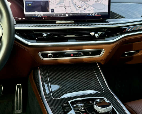 Серый БМВ X7, объемом двигателя 4.39 л и пробегом 45 тыс. км за 139900 $, фото 38 на Automoto.ua