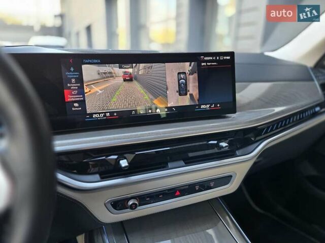 Серый БМВ X7, объемом двигателя 4.4 л и пробегом 70 тыс. км за 134999 $, фото 15 на Automoto.ua