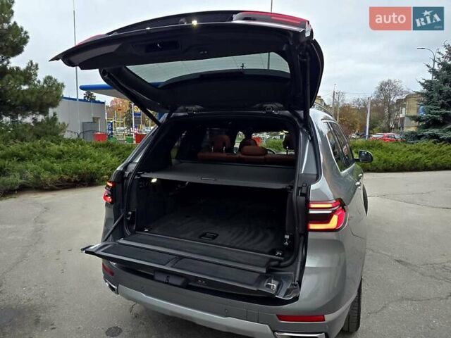 Серый БМВ X7, объемом двигателя 3 л и пробегом 63 тыс. км за 91000 $, фото 98 на Automoto.ua