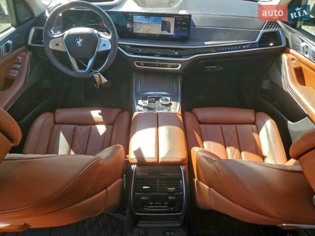 Серый БМВ X7, объемом двигателя 3 л и пробегом 23 тыс. км за 35000 $, фото 7 на Automoto.ua