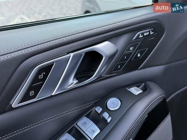 Серый БМВ X7, объемом двигателя 2.99 л и пробегом 99 тыс. км за 110900 $, фото 33 на Automoto.ua