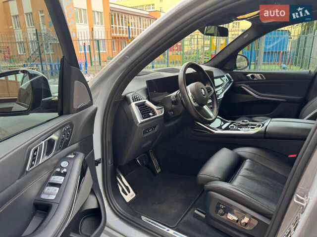 Серый БМВ X7, объемом двигателя 2.99 л и пробегом 81 тыс. км за 122000 $, фото 8 на Automoto.ua