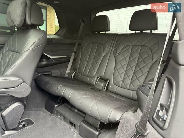 Серый БМВ X7, объемом двигателя 3 л и пробегом 16 тыс. км за 112800 $, фото 79 на Automoto.ua