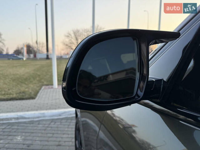 Серый БМВ X7, объемом двигателя 4.4 л и пробегом 9 тыс. км за 115000 $, фото 10 на Automoto.ua