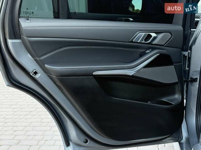 Серый БМВ X7, объемом двигателя 2.99 л и пробегом 99 тыс. км за 110900 $, фото 46 на Automoto.ua